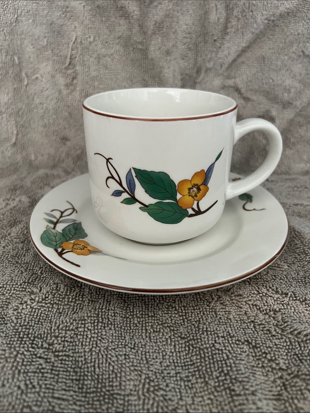 Woodhill by Citation mugs set of 2 mugs with saucers